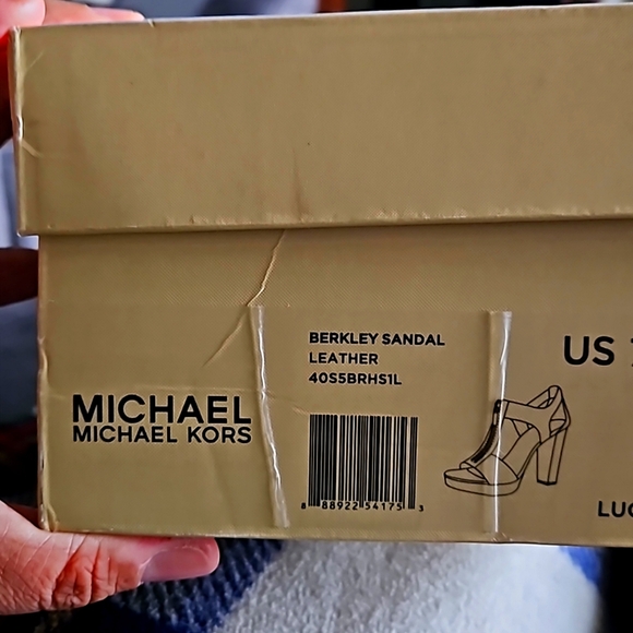 Michael Kors Leather Sandal, Saddle Brown (Size 7.5M, NWT) - Picture 9 of 9